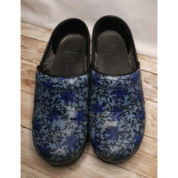 Dansko Women's Vegan Blue Floral Clogs Size 7.5/38 - Some Flaws See Pics - Picture 1 of 16